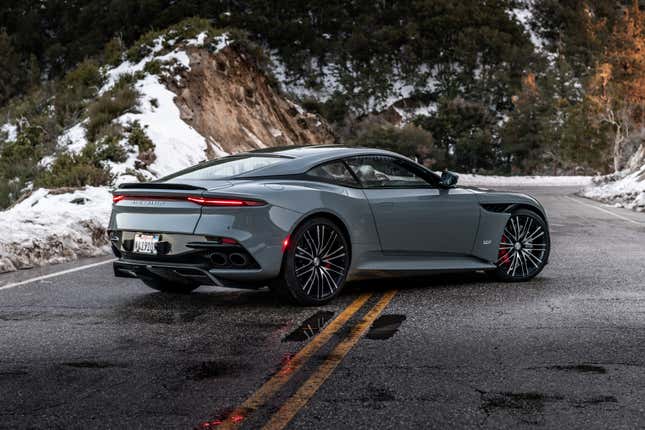 The 2023 Aston Martin DBS Is Beautiful But Aging Fastというタイトルの記事の画像